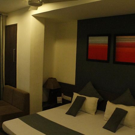 Hotel Shalimar Deluxe Bhopal Exteriör bild