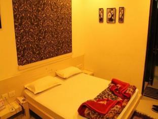 Hotel Shalimar Deluxe Bhopal Exteriör bild