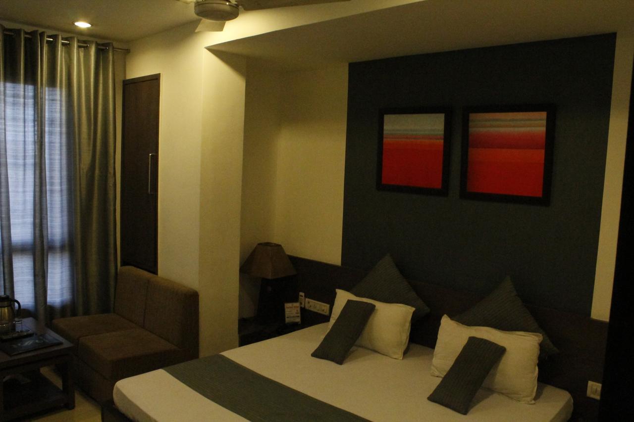 Hotel Shalimar Deluxe Bhopal Exteriör bild