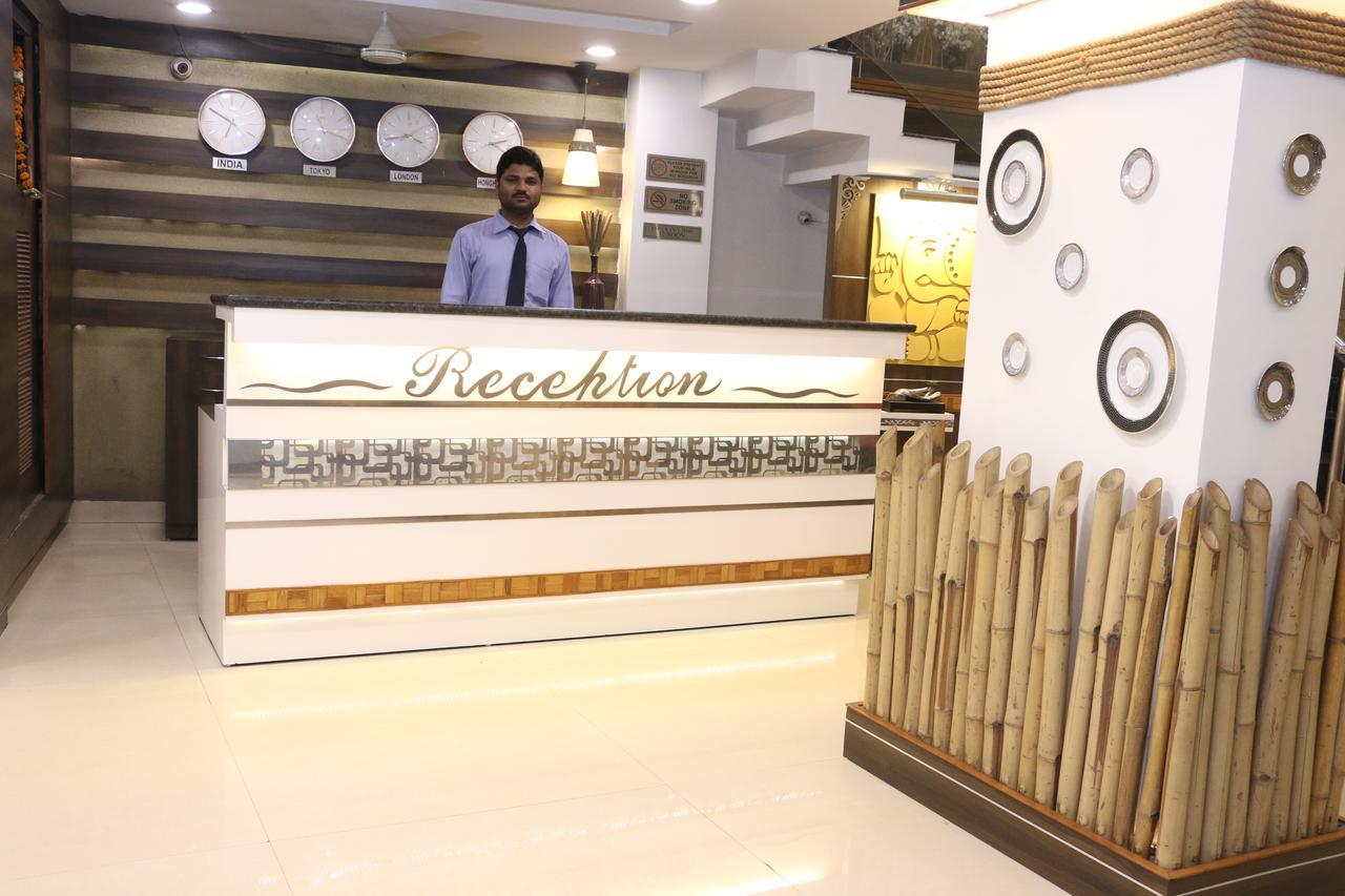 Hotel Shalimar Deluxe Bhopal Exteriör bild